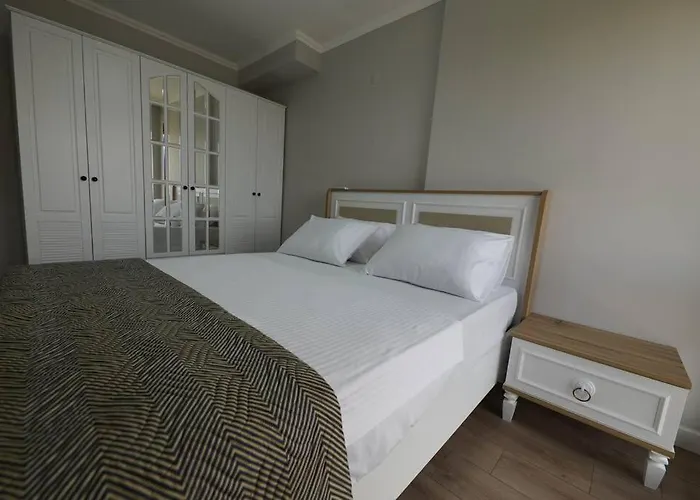 Royal Homes 401