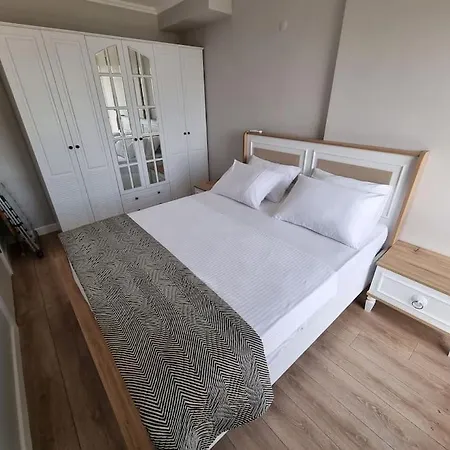 Hotel Royal Homes 401 *