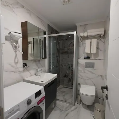 Royal Homes 401 Отель *