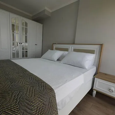 Royal Homes 401